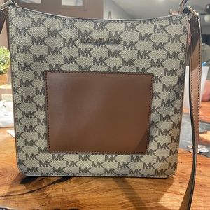 Michael Kors Crossbody